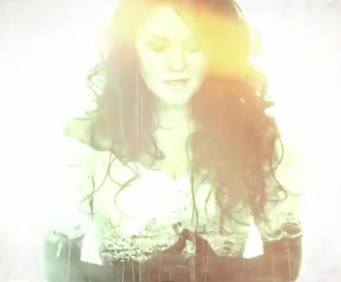 Dulce Maria - Ingenua (Video Oficial) - YouTube - Adobe Flash Player 2011-08-17 134758