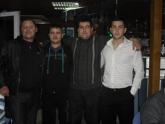 SAM_0775; Uni din membrii:Gheorghe Cristian,Vasile Ion,Patru Ion,Tibi si Eduard...
