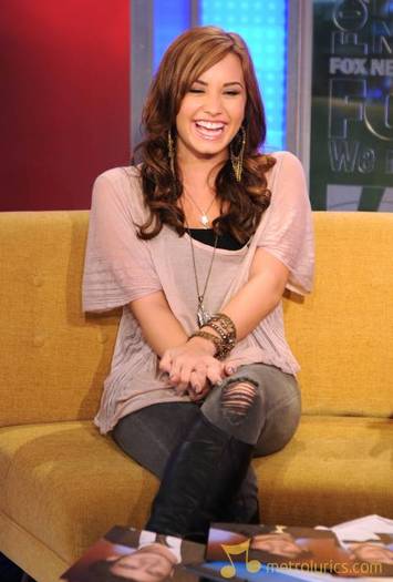 demi-lovato_new-york-august-16-singer-demi-lovato-visits-fox-friends-lyrics-demi-lovato_103430152