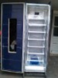 617067939324501413227166-5799989-100_100[1]; incubator facut de sotul meu pentru 700 oua prepelita dintr_un frigider vechi
