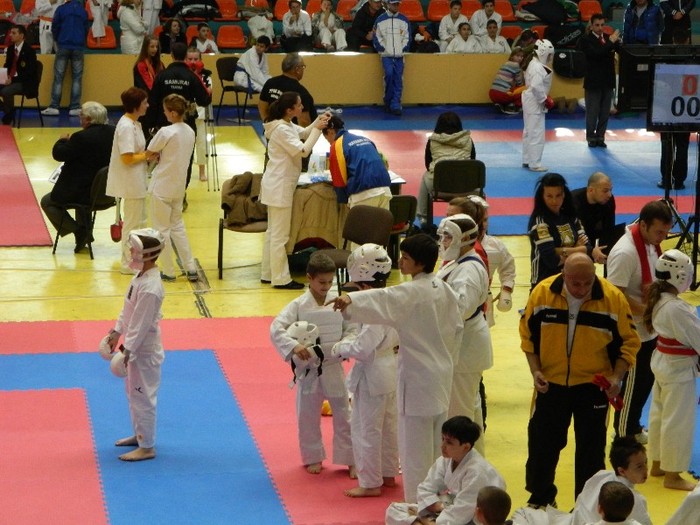 DSCN0025 - Matia la Cupa Romaniei 2011  - Karate WKC