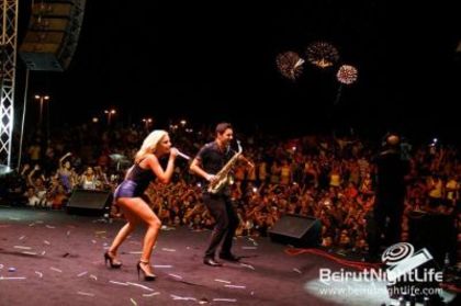  - x Alexandra Stan - NRJ Music Tour 2011