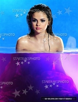 normal_075 - Parfum by Selena Gomez Tagged