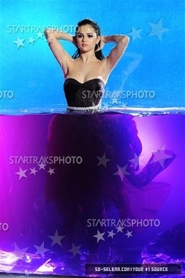 normal_086 - Parfum by Selena Gomez Tagged