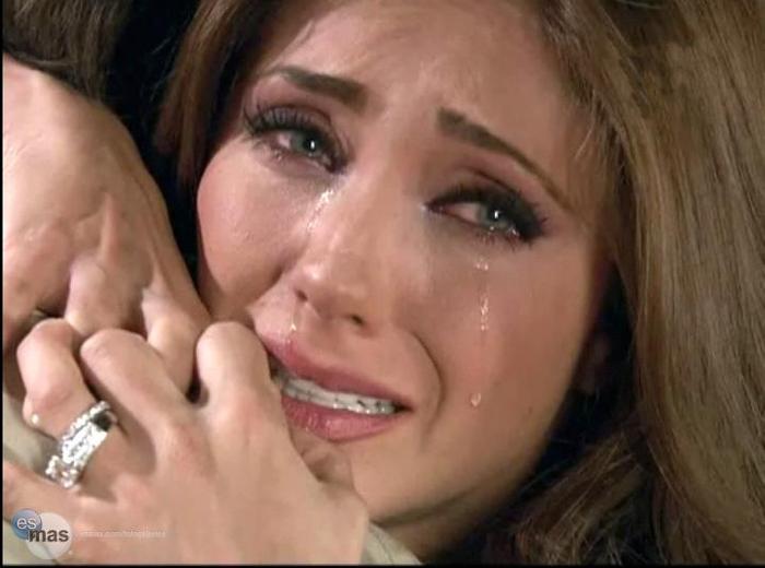 318366_237443836309601_186484594738859_633157_1871036927_n - 1-Anahi Dos Hogares