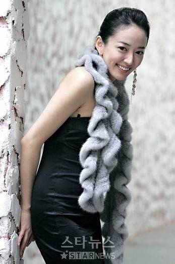 normal20051006094425346 - Lee Se Eun