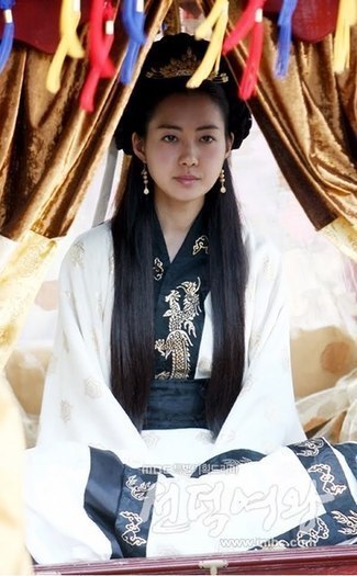 51452318_KAOROFNCF - P-Princess Deokman-P