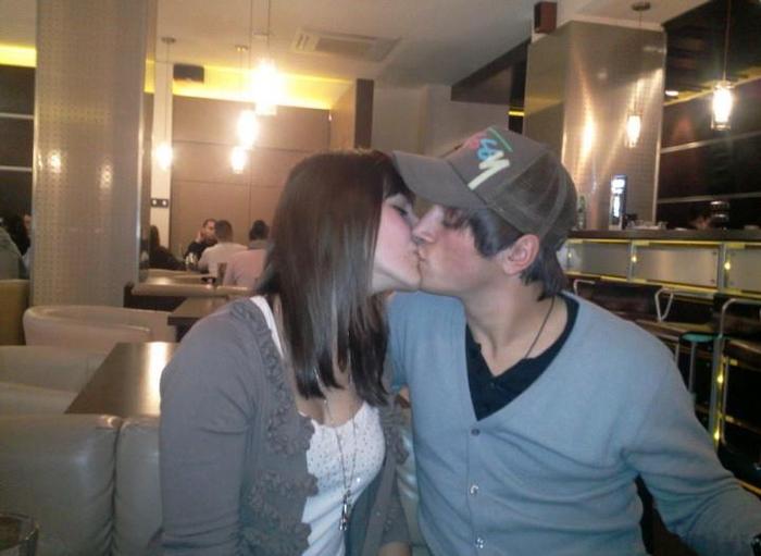 381283_210972912312289_100001987450615_471930_1138061420_n