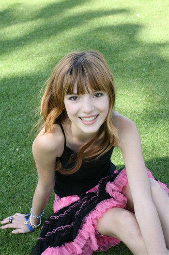 48444642_ZIYZEUQNW - o - Bella Thorne - o