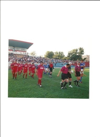 Fostele Glorii 2000 - Otelul Galati Istorie