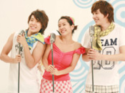 thumb_HanJiMin_HappyBubbleMV_15