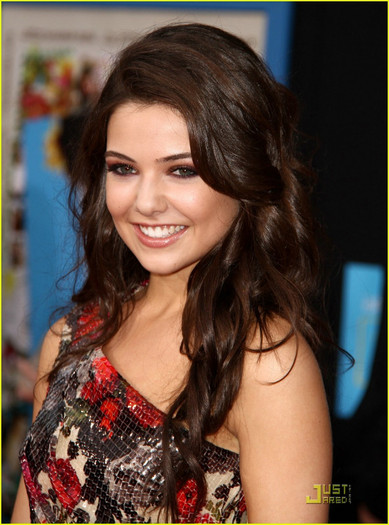 danielle-campbell-prom-premiere-08 - o - Danielle Campbell - o