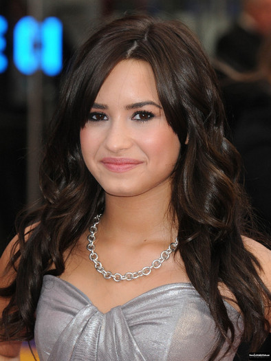 41 - o - Demi Lovato - o