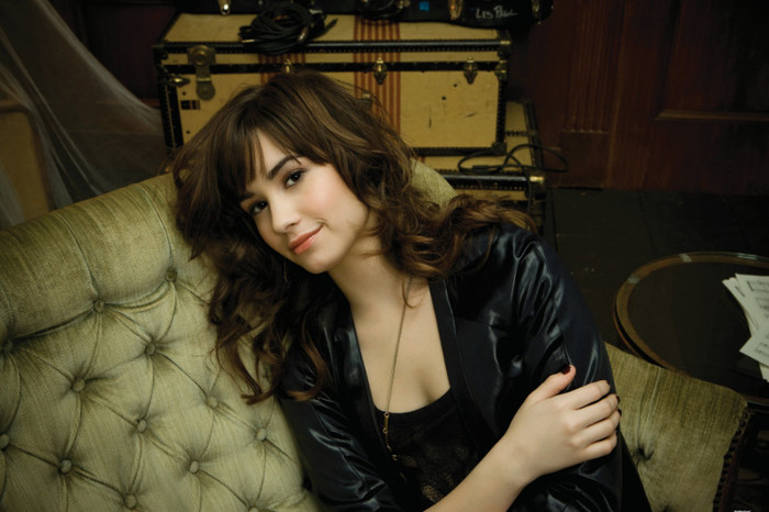 064 (2) - o - Demi Lovato - o