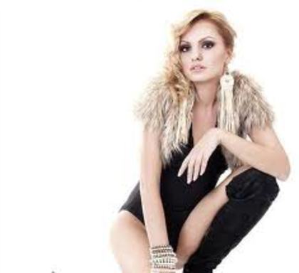 0000000000000 - Alexandra Stan