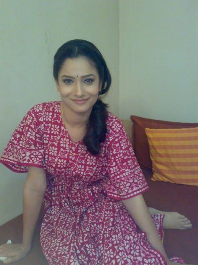 248802_101353353292595_100002537912198_10415_1381732_n - xxPavitra Rishta-Suflete Perechexx