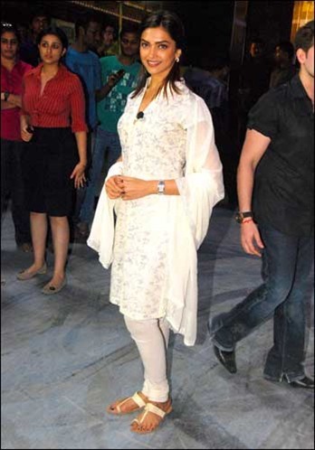 A7B93E762B0F66EBAFA61596D646[1]