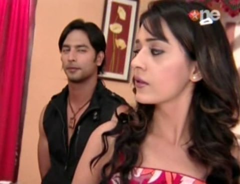 254334_213276058704799_100000672185275_671687_6709678_n