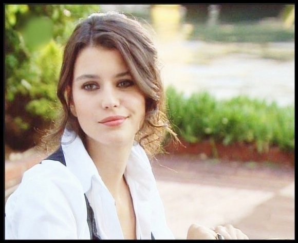 208674_153749011356455_137132126351477_337405_3111638_n - Beren Saat aka Bihter Ziyagil