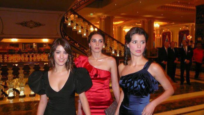 299739_232012156863473_137132126351477_662010_382272477_n