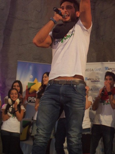 392740_319203481430810_281738278510664_1221989_87942552_n