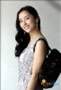 2065155110103742294rJLDmv_th - Han Hye Jin
