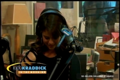 normal_Selena-Gomez-and-Taylor-Swift-Gift-Giving5Bwww_savevid_com5D_flv_000011264 - 23 11 2010 Kidd Kraddick In The Morning