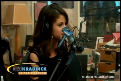 normal_Selena-Gomez-and-Taylor-Swift-Gift-Giving5Bwww_savevid_com5D_flv_000031298 - 23 11 2010 Kidd Kraddick In The Morning