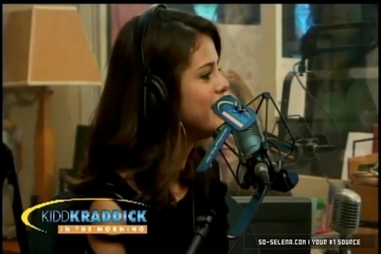 normal_Selena-Gomez-and-Taylor-Swift-Gift-Giving5Bwww_savevid_com5D_flv_000062931 - 23 11 2010 Kidd Kraddick In The Morning