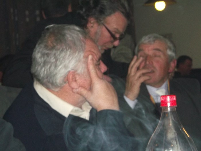 Ce vrei tu sa insinuezi????