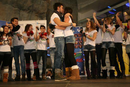 381529_192391360852015_175818832509268_412658_1204262571_n - LaLa Band Afi Palace 10 decembrie