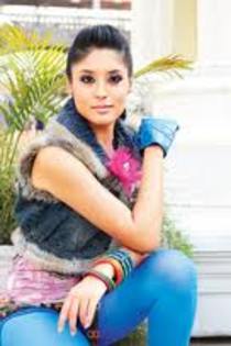 images (11) - Kritika Kamra