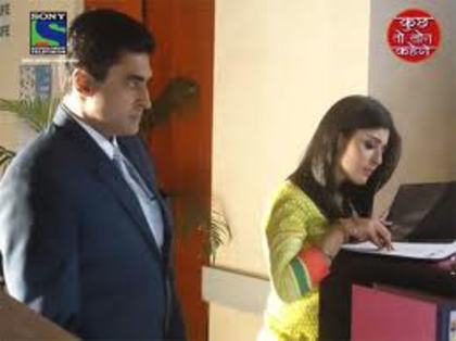 images (14) - Mohnish Behl si Kritika Kamra