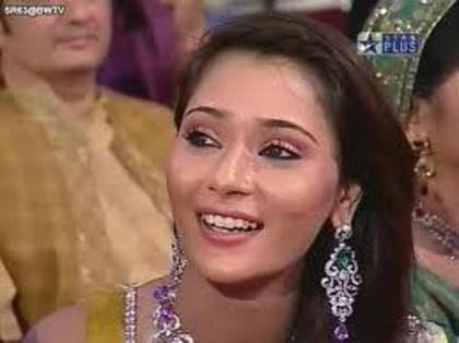 Sara Khan in Love [83]