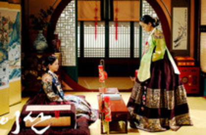 54243190_KKHEZFJ2 - Printesa Hyo-eui