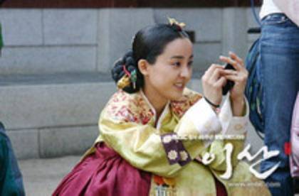 54243206_NSARZKM2 - Printesa Hyo-eui