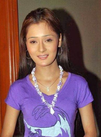 41345_152537251431462_152216818130172_392997_940039_n - Sara Khan in the real life