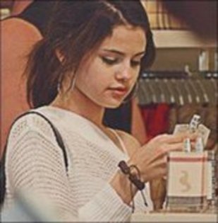 54166651_HUYHHTW2 - Voteazati preferatul