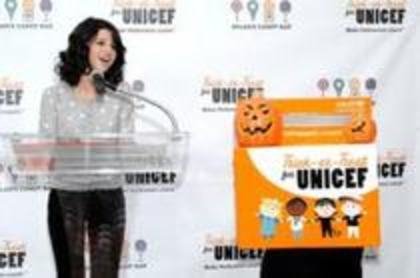 54413090_XTAUTWQ2 - Voteazati preferatul