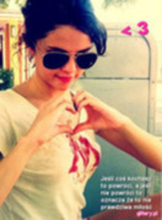 54572101_RBJXVAE2[1] - Selena Gomez