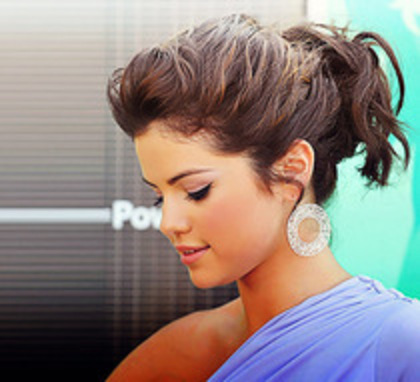 54424037_PKEQVUN2 - Poze rare selena gomez
