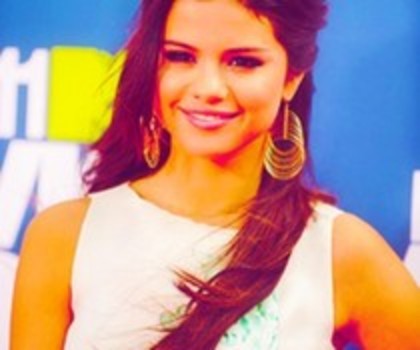 54433559_QKESZXA2 - Poze rare selena gomez