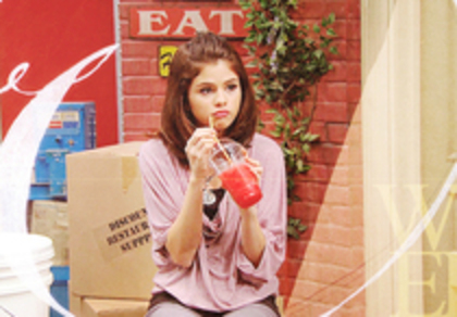 54537896_UBFVIQC2 - Poze rare selena gomez