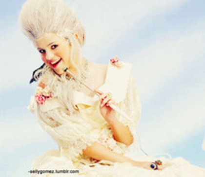 54537984_SRJUYIO2 - Poze rare selena gomez