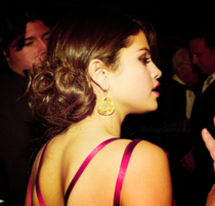 54538230_KWPYEEX2 - Poze rare selena gomez