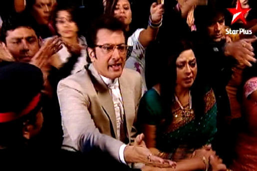 Vasundra in Love [15]