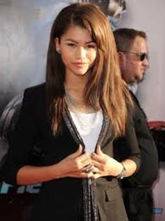 images - poze cu zendaya coleman si bella