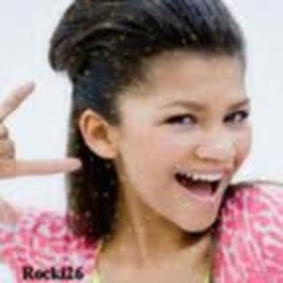 images - poze cu zendaya coleman si bella