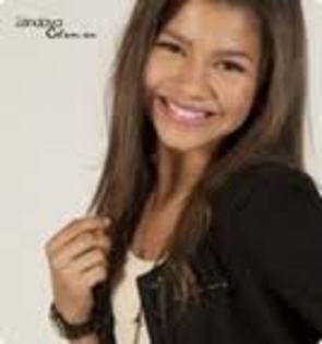 images - poze cu zendaya coleman si bella