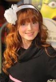 images - poze cu bella thorne